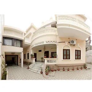 Bed & Breakfast Shree Ganesha Palace Near Kashi Vishwanath Temple